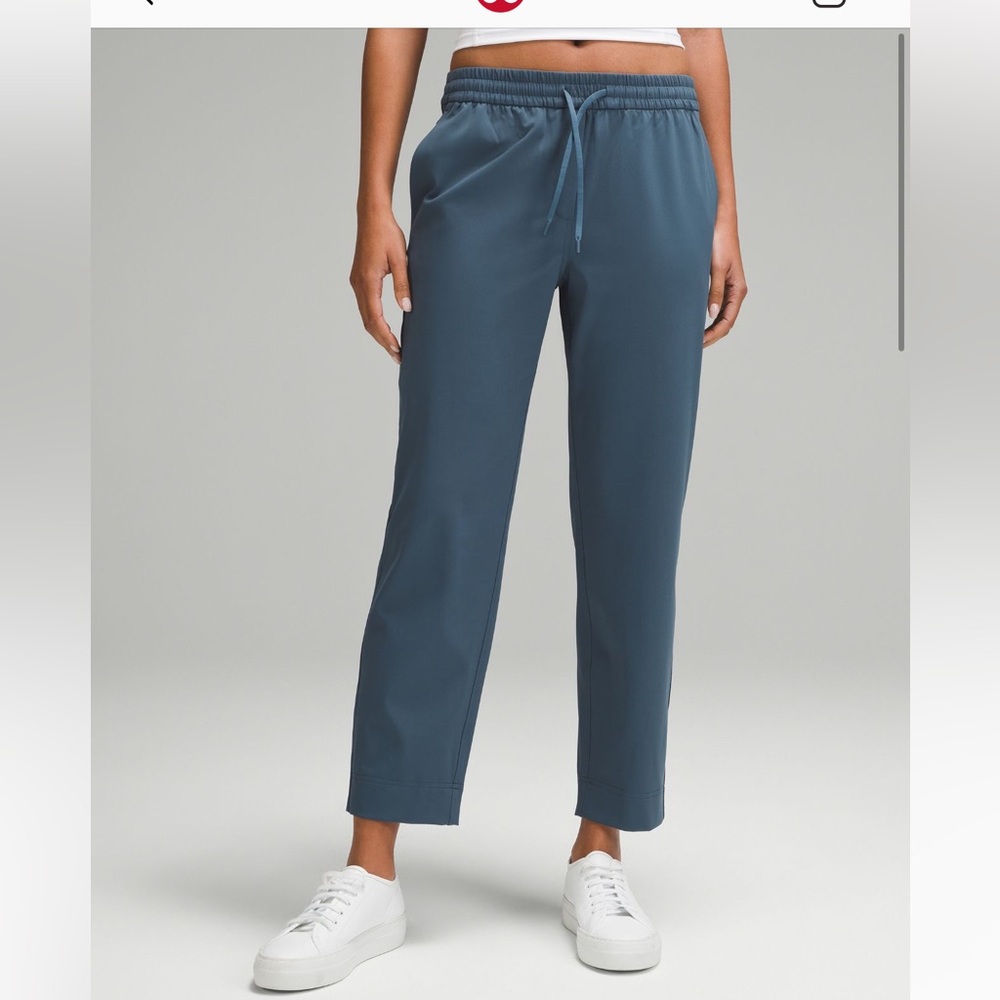 Lululemon Tapered Leg Mid-Rise Pant 7/8 Length *Luxtreme